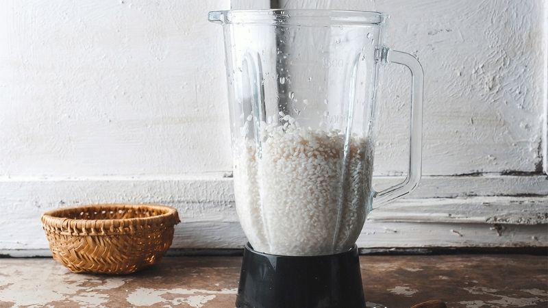 Máy sinh tố có xay bột gạo được không?